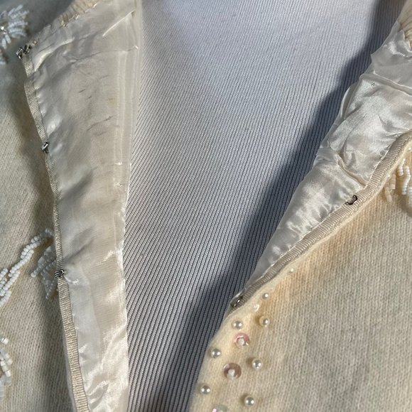 Vintage 50s Beaded Cardigan 40 / Medium Cream Lambswool Angora Pinup Rockabilly - Picture 3 of 12